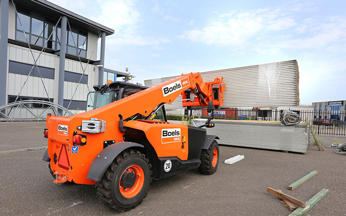 Telehandlers & Forklifts